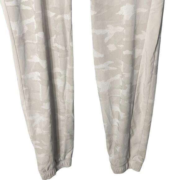 Athleta Women’s Brooklyn Active Jogger Pants Size 6 in Abalone Gray Camo - Picture 5 of 8